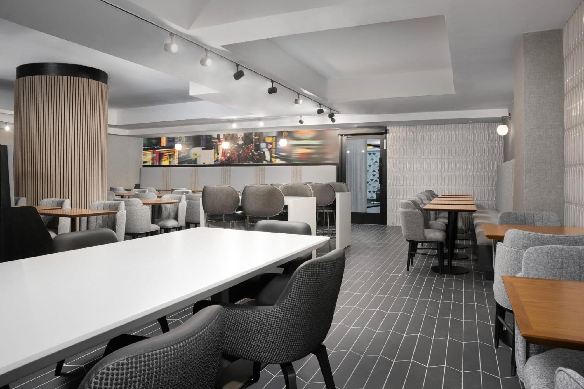 Springhill Suites By Marriott New York Manhattan Times Square Exterior foto