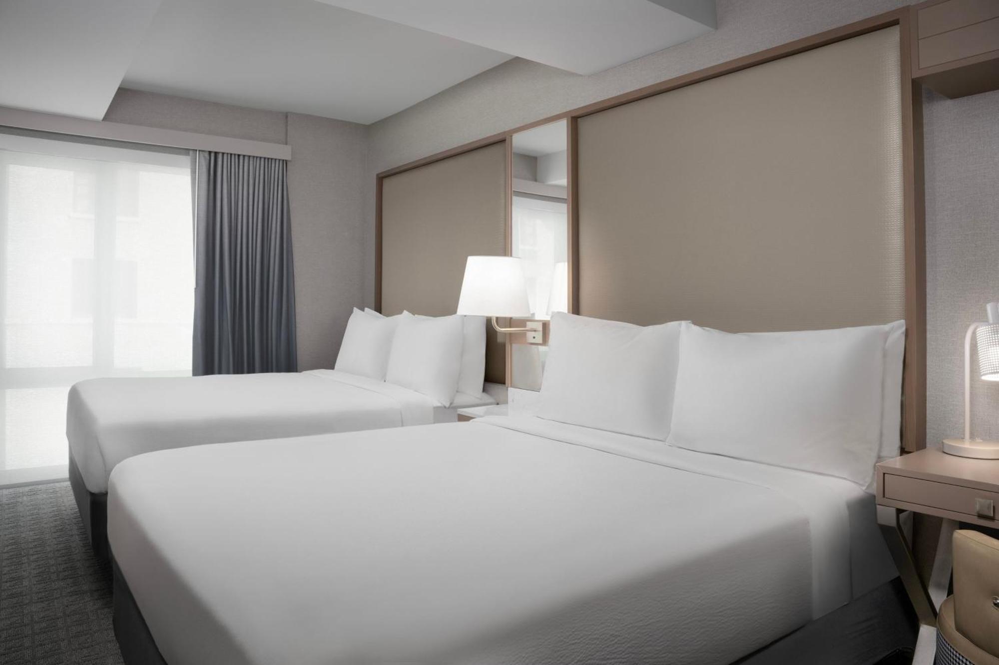 Springhill Suites By Marriott New York Manhattan Times Square Exterior foto