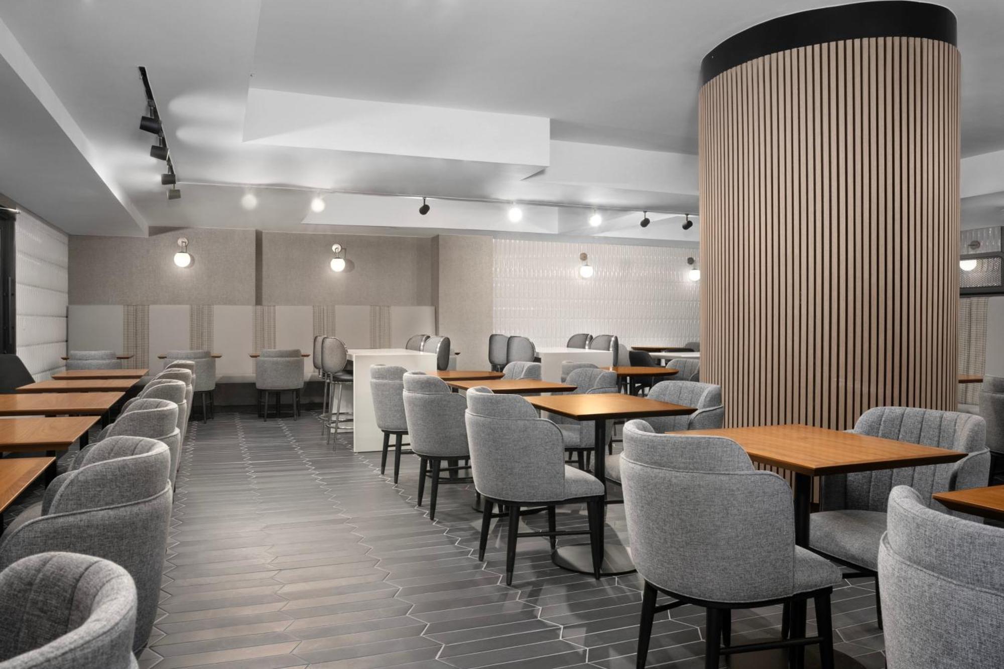 Springhill Suites By Marriott New York Manhattan Times Square Exterior foto