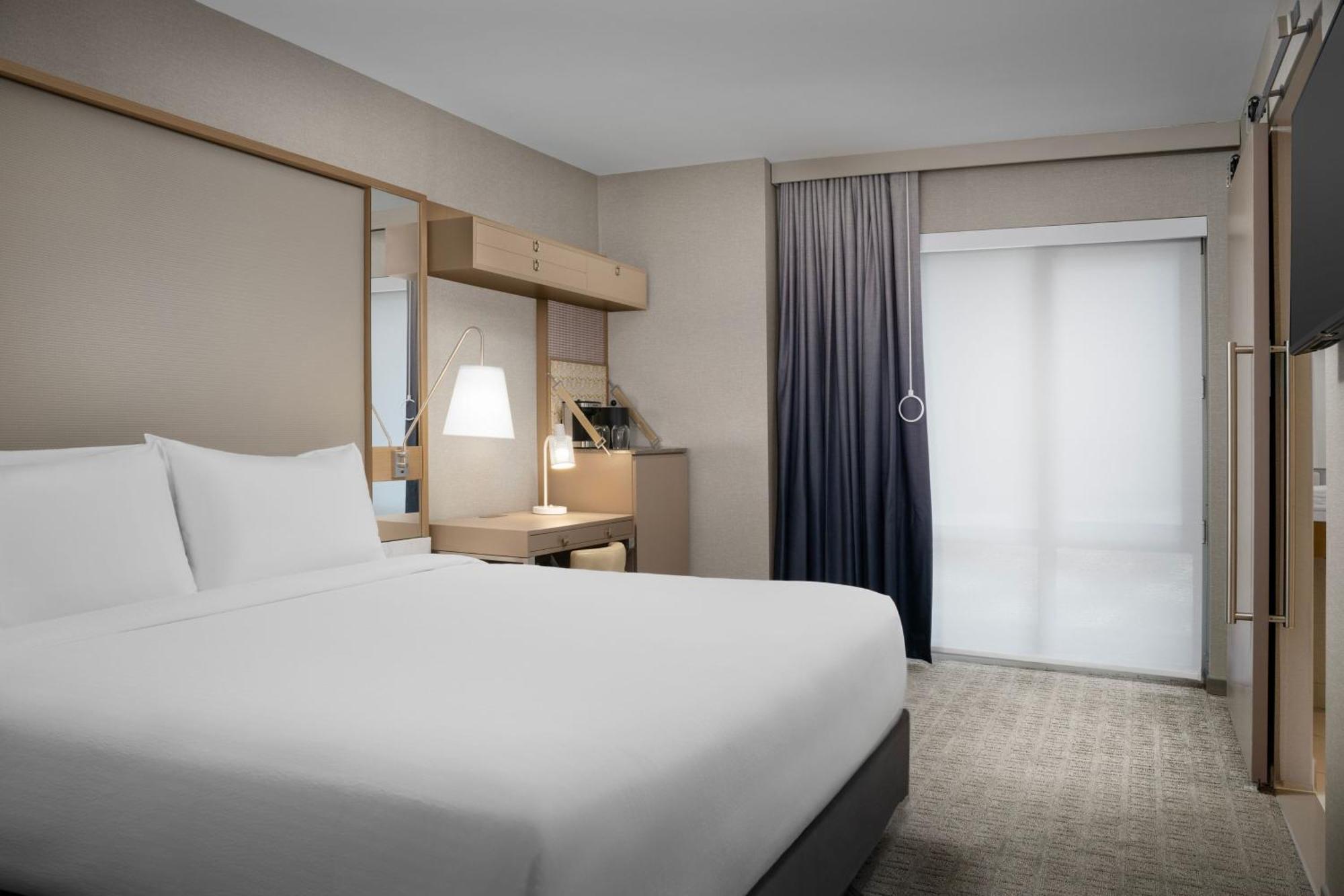 Springhill Suites By Marriott New York Manhattan Times Square Exterior foto