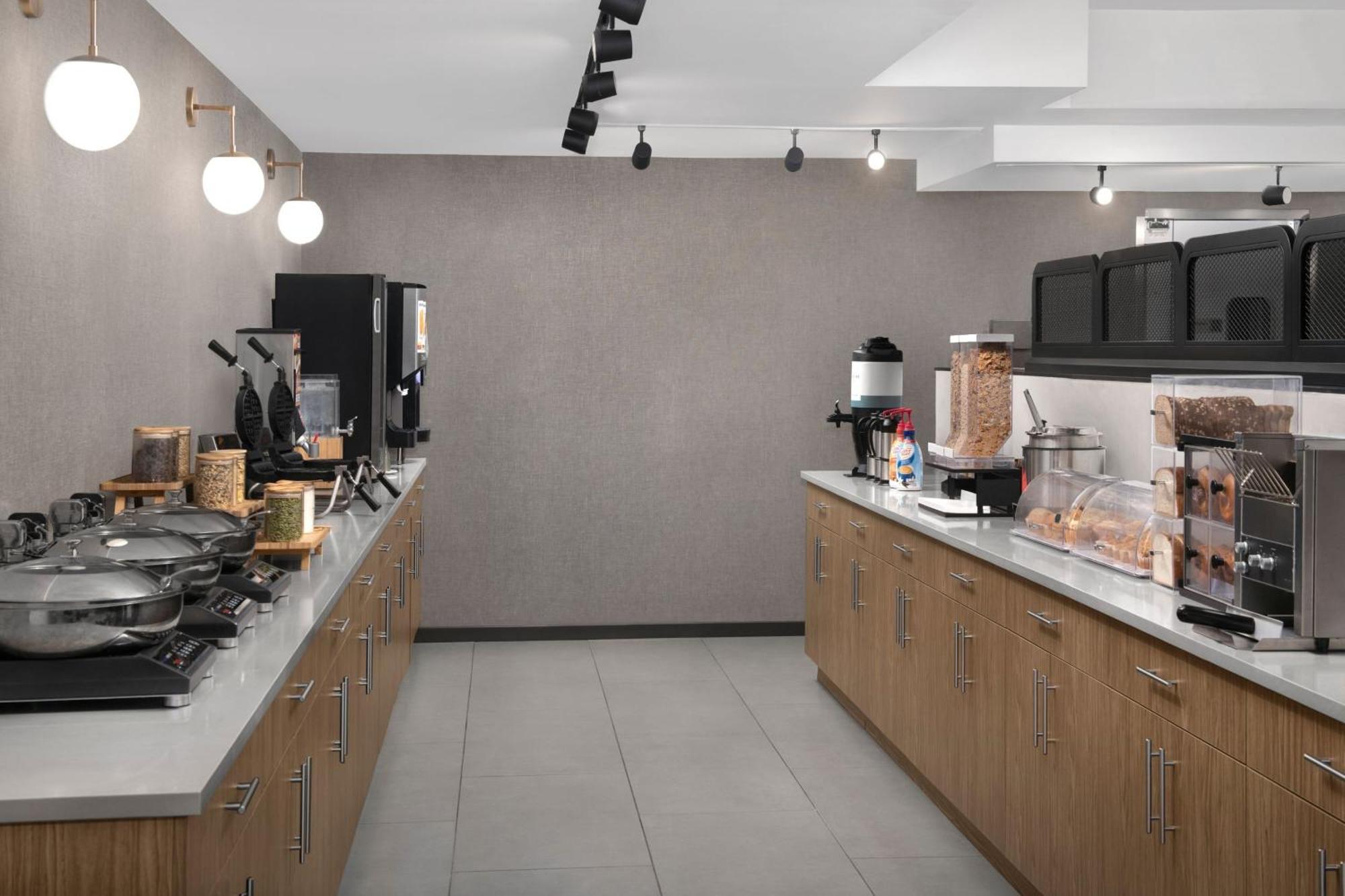 Springhill Suites By Marriott New York Manhattan Times Square Exterior foto